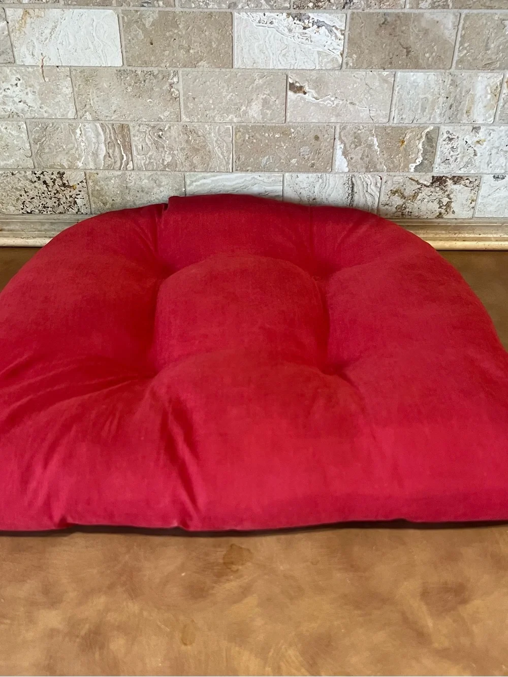 Unbranded plush red